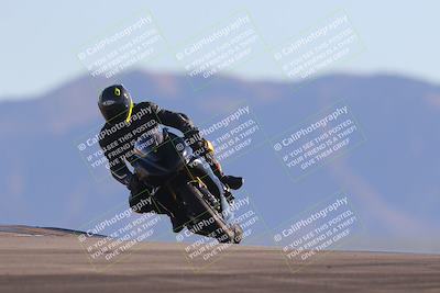 media/Nov-06-2023-Moto Forza (Mon) [[ce023d0744]]/3-Intermediate Group/Session 5 (Turn 9)/